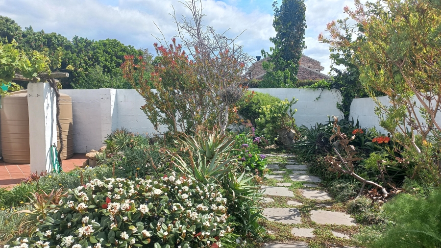 To Let 1 Bedroom Property for Rent in Vermont Western Cape
